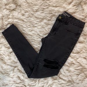 American Eagle Distressed Sateen Super Stretch Legging Jeans Black Size 6
